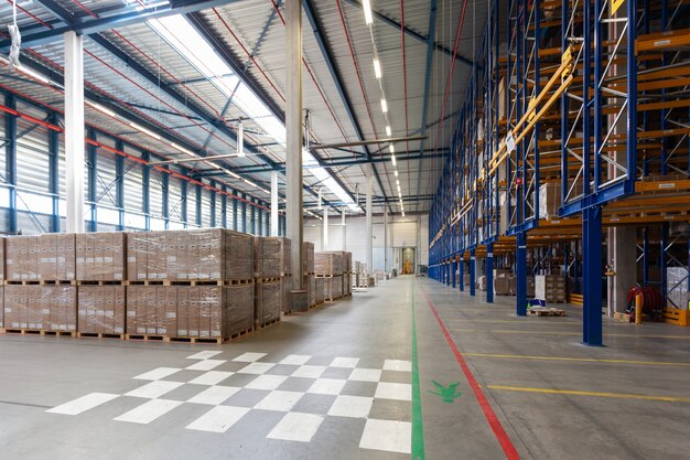 Товарные склады и терминалы